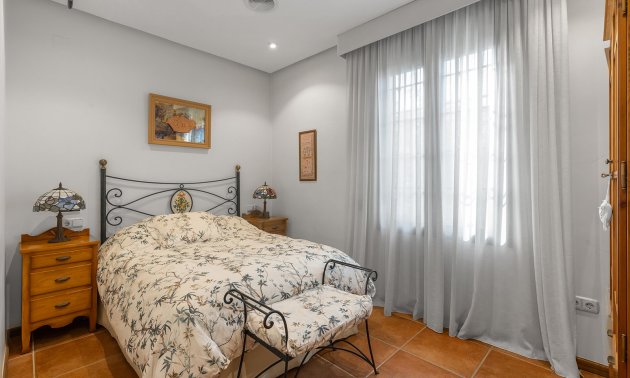 Resale - Villa -
Torrevieja - La Veleta