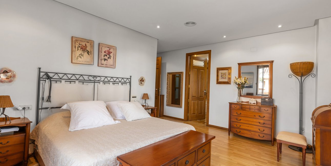 Resale - Villa -
Torrevieja - La Veleta