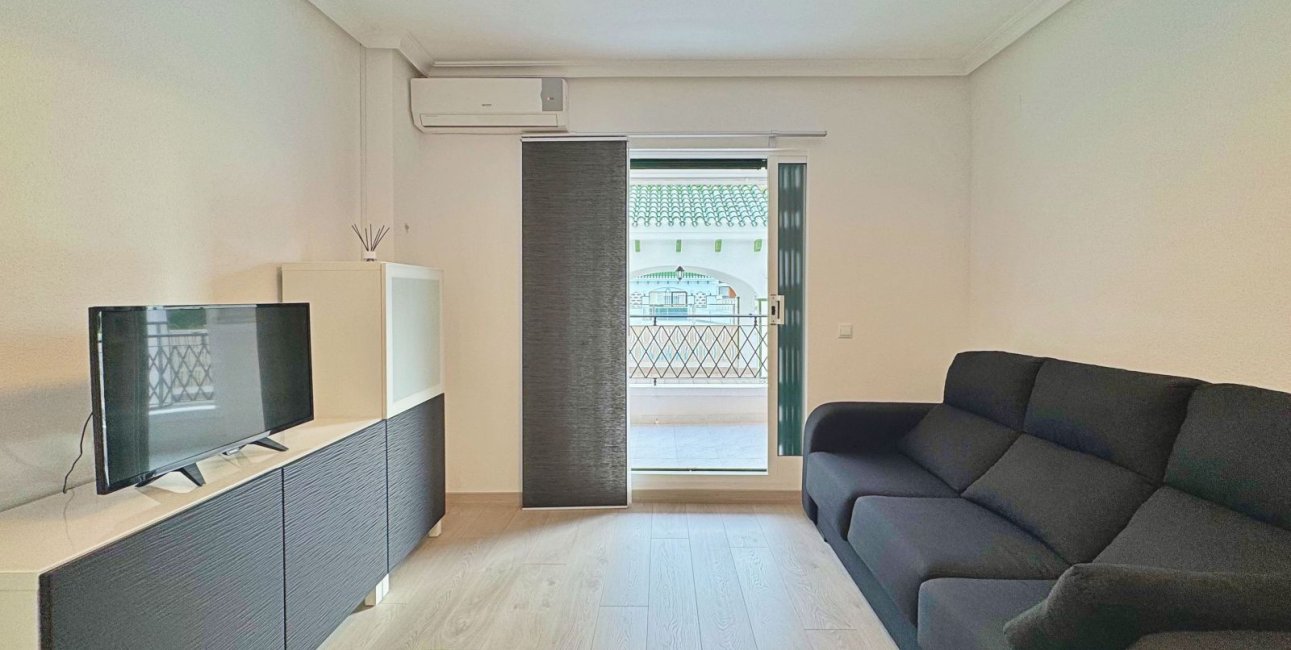 Resale - Apartment / flat -
La Mata - La Mata - Town