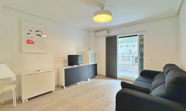 Resale - Apartment / flat -
La Mata - La Mata - Town