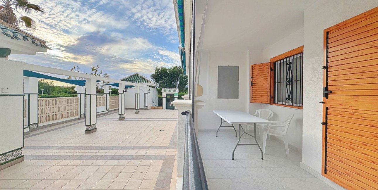 Resale - Apartment / flat -
La Mata - La Mata - Town