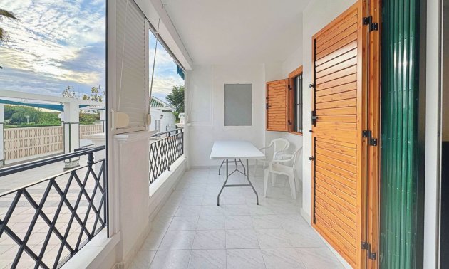 Resale - Apartment / flat -
La Mata - La Mata - Town