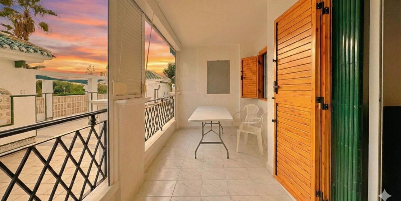 Resale - Apartment / flat -
La Mata - La Mata - Town