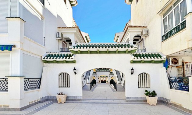 Resale - Apartment / flat -
La Mata - La Mata - Town