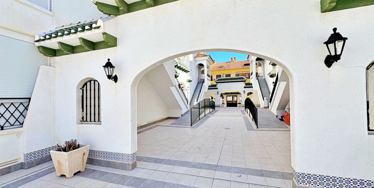 Resale - Apartment / flat -
La Mata - La Mata - Town