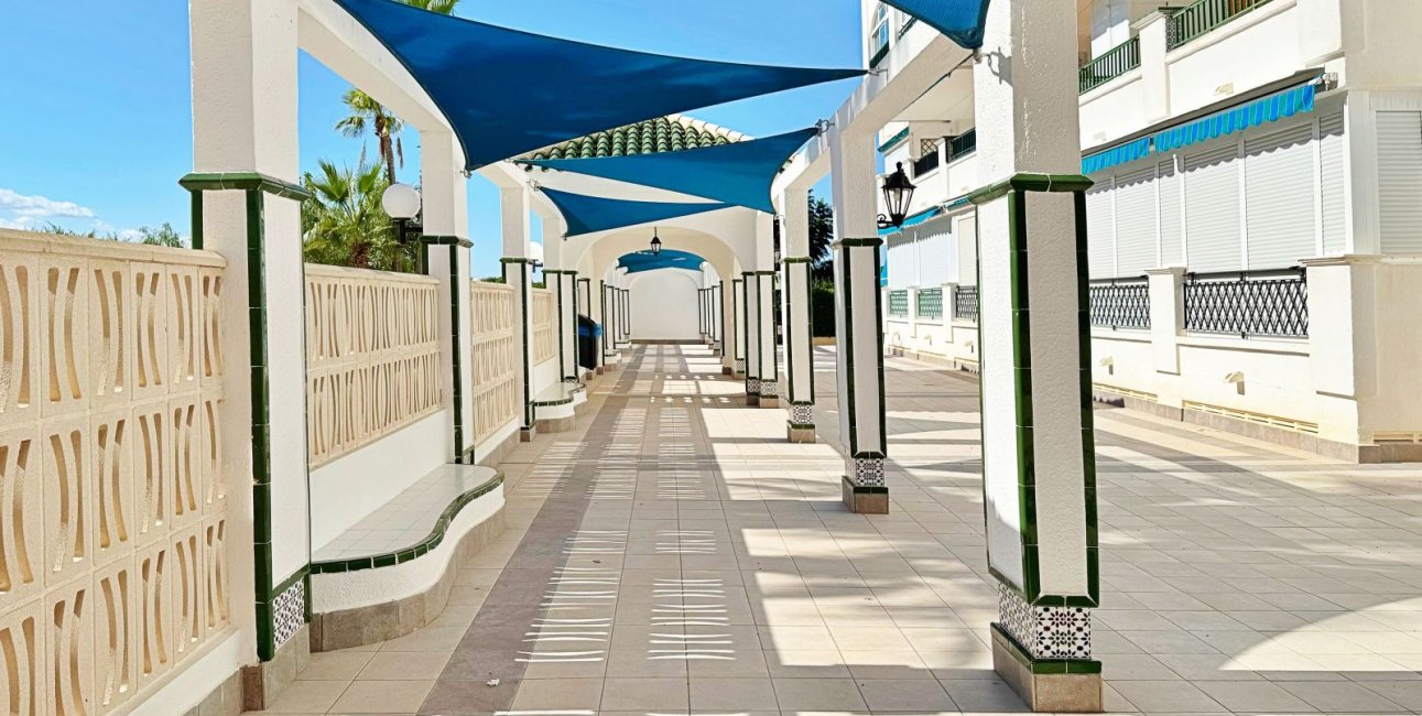 Resale - Apartment / flat -
La Mata - La Mata - Town