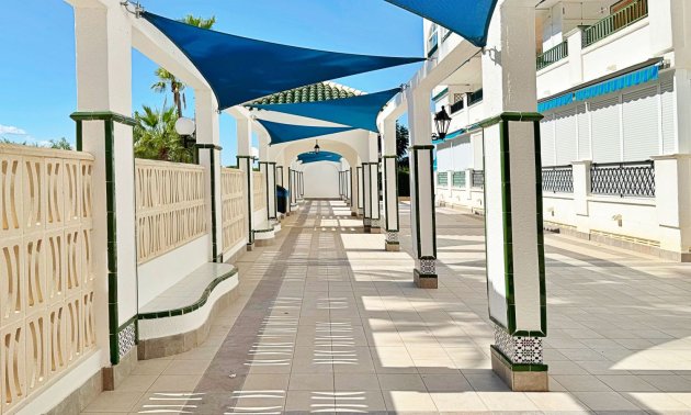 Resale - Apartment / flat -
La Mata - La Mata - Town