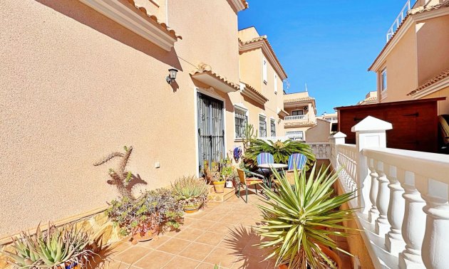 Resale - Townhouse -
Orihuela Costa - Villamartin