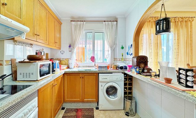 Resale - Townhouse -
Orihuela Costa - Villamartin