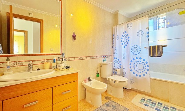 Resale - Townhouse -
Orihuela Costa - Villamartin