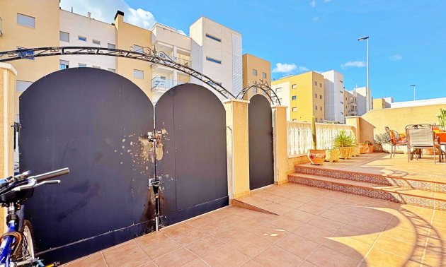 Resale - Townhouse -
Orihuela Costa - Villamartin
