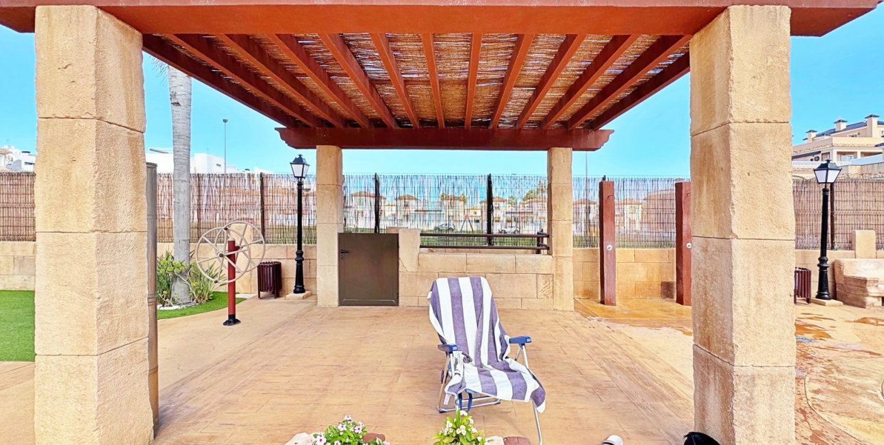 Resale - Townhouse -
Orihuela Costa - Villamartin