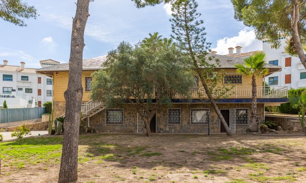 Rynek wtórny - Willa -
Orihuela Costa - Las Filipinas