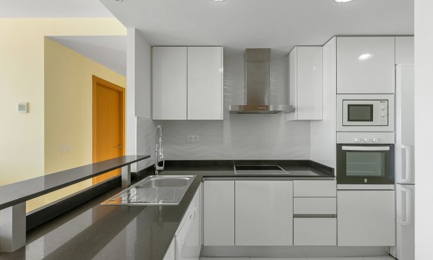 Resale - Apartment / flat -
Orihuela Costa - Punta Prima