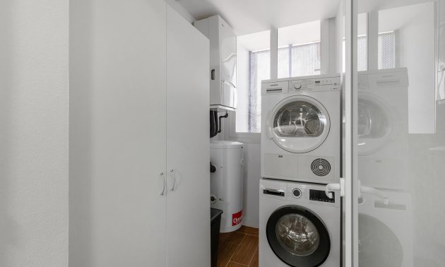 Resale - Apartment / flat -
Orihuela Costa - Punta Prima