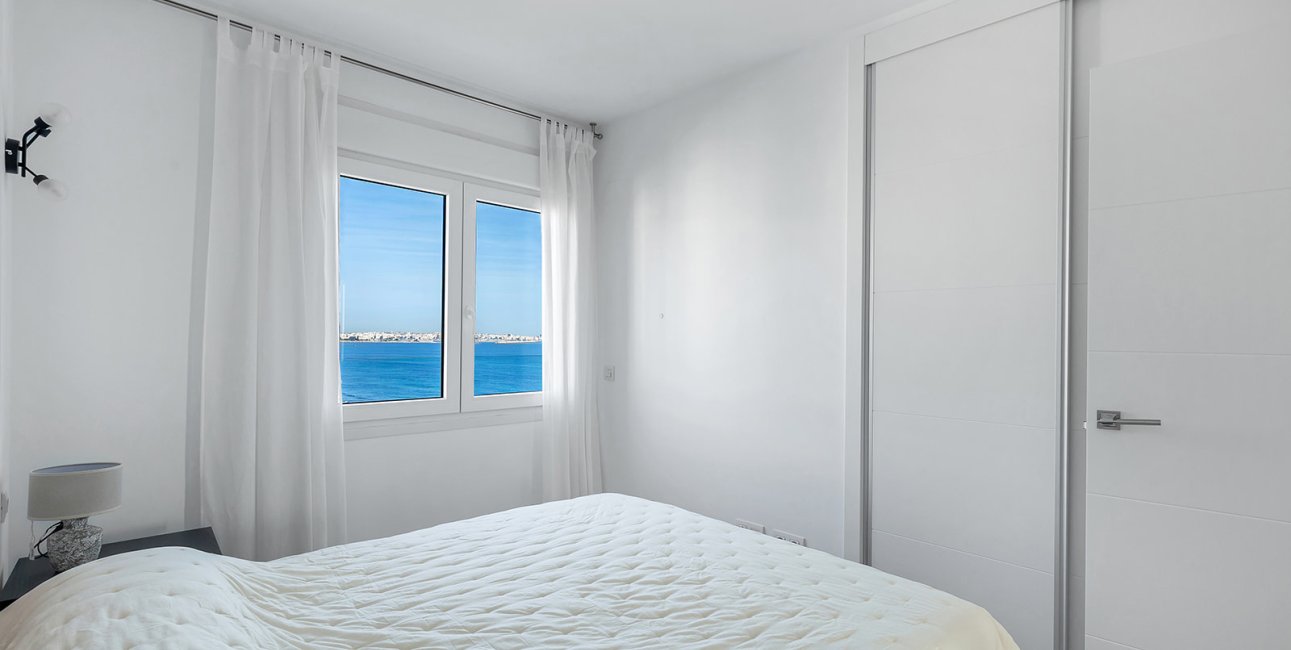 Resale - Apartment / flat -
Orihuela Costa - Punta Prima