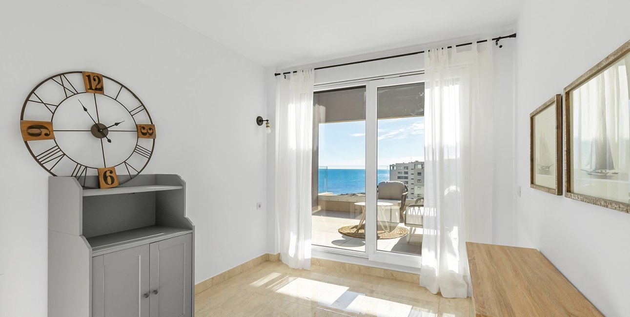 Resale - Apartment / flat -
Orihuela Costa - Punta Prima