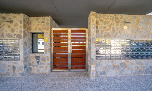 Resale - Apartment / flat -
Orihuela Costa - Punta Prima