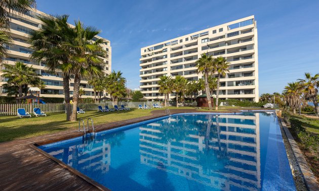 Resale - Apartment / flat -
Orihuela Costa - Punta Prima