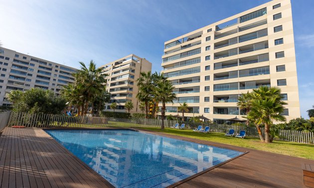 Resale - Apartment / flat -
Orihuela Costa - Punta Prima