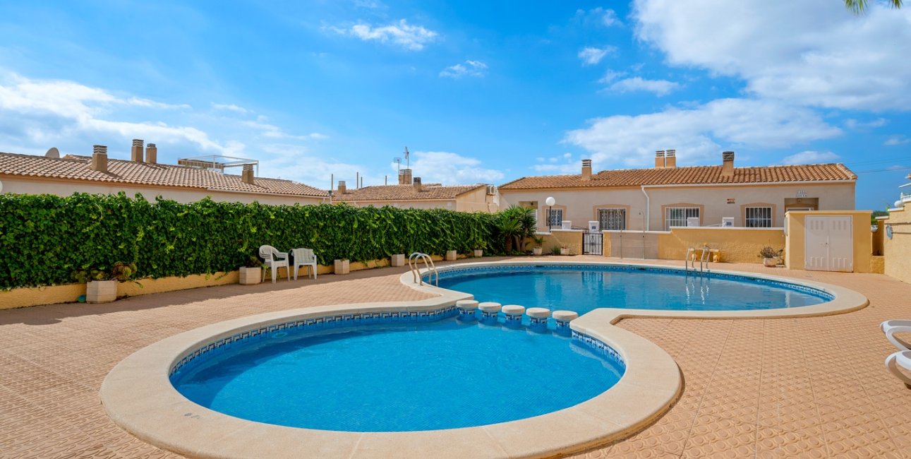 Resale - Townhouse -
Ciudad Quesada - Ciudad Quesada - Town