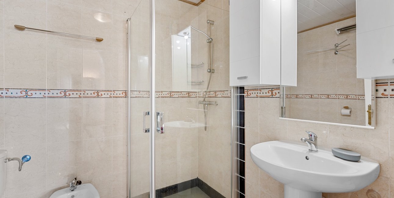 Resale - Townhouse -
Ciudad Quesada - Ciudad Quesada - Town