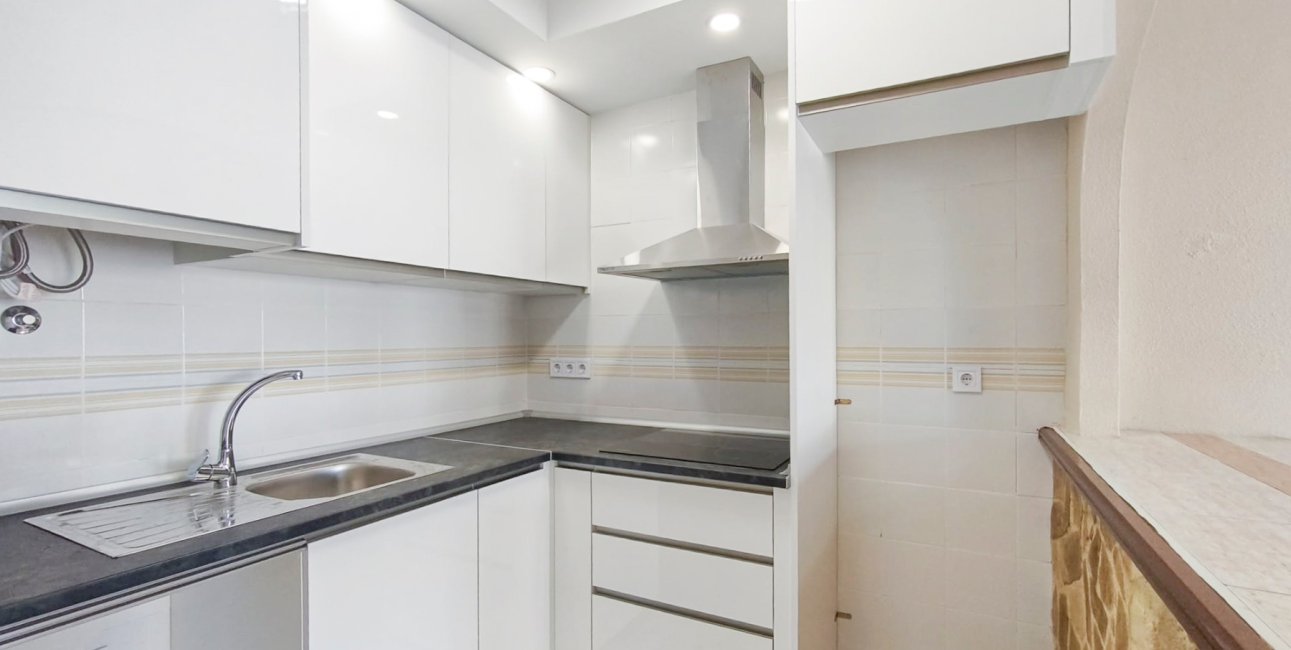 Rynek wtórny - Dom Szeregowy -
Torrevieja - Lago Jardin