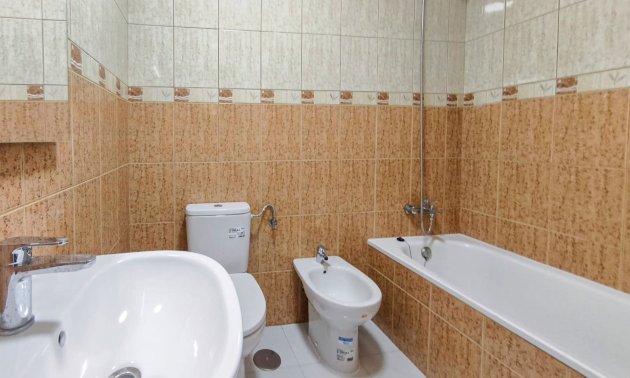 Rynek wtórny - Dom Szeregowy -
Torrevieja - Lago Jardin