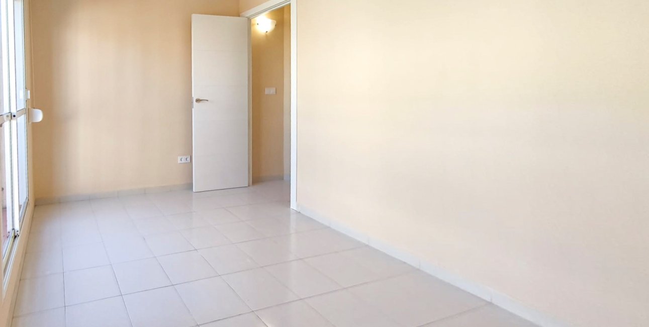 Rynek wtórny - Dom Szeregowy -
Torrevieja - Lago Jardin