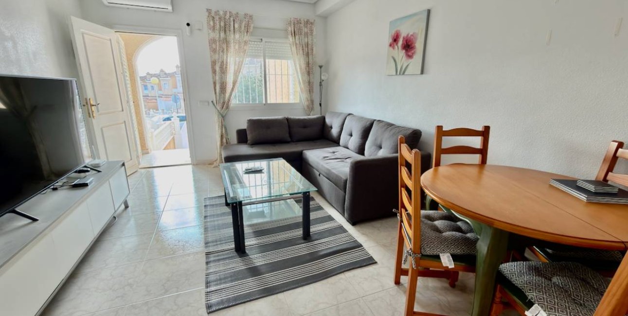 Resale - Villa -
Ciudad Quesada - Ciudad Quesada - Town