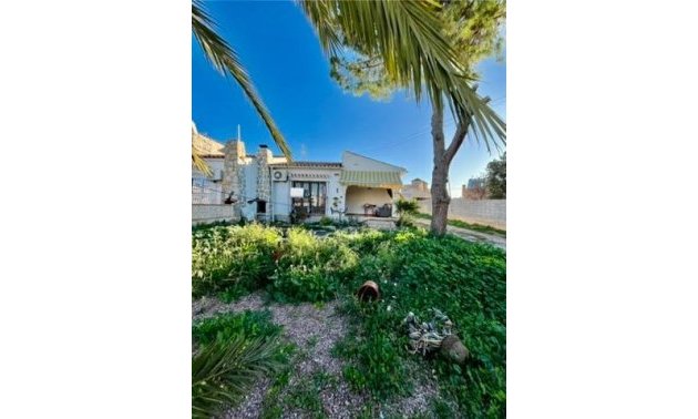 Rynek wtórny - Willa -
Torrevieja - Aguas Nuevas