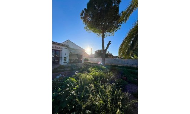 Rynek wtórny - Willa -
Torrevieja - Aguas Nuevas