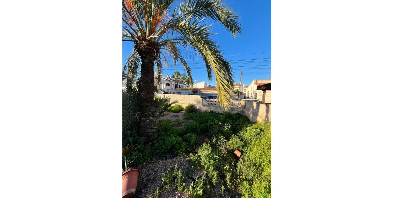 Rynek wtórny - Willa -
Torrevieja - Aguas Nuevas