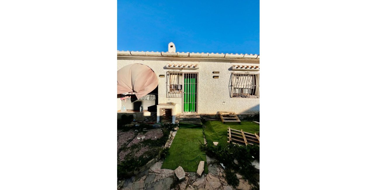 Rynek wtórny - Willa -
Torrevieja - Aguas Nuevas