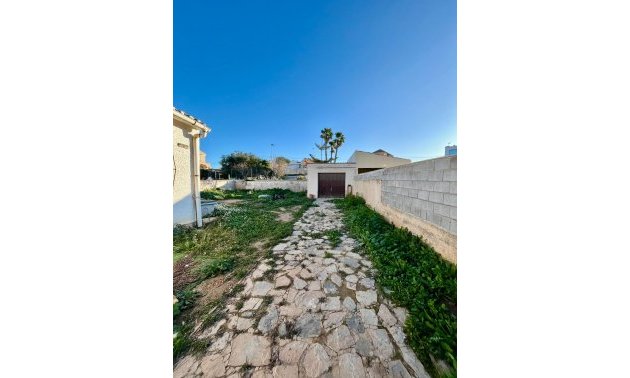 Rynek wtórny - Willa -
Torrevieja - Aguas Nuevas