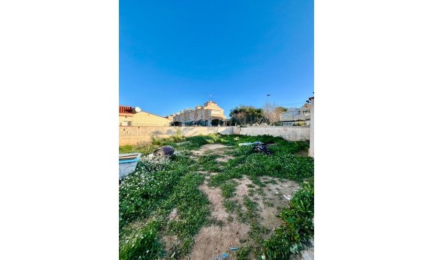 Rynek wtórny - Willa -
Torrevieja - Aguas Nuevas