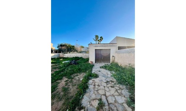 Rynek wtórny - Willa -
Torrevieja - Aguas Nuevas