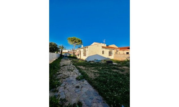 Rynek wtórny - Willa -
Torrevieja - Aguas Nuevas