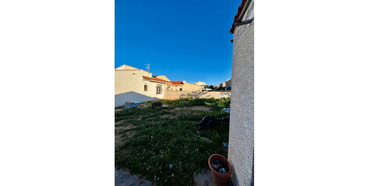 Rynek wtórny - Willa -
Torrevieja - Aguas Nuevas