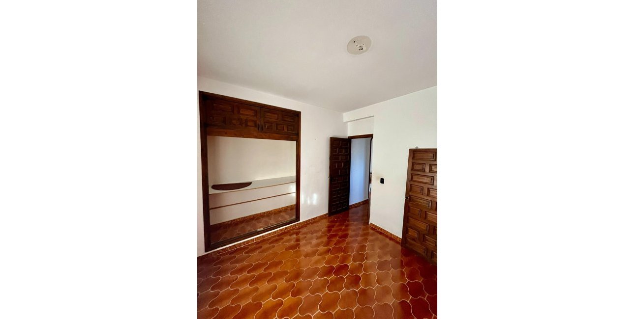 Rynek wtórny - Willa -
Torrevieja - Aguas Nuevas