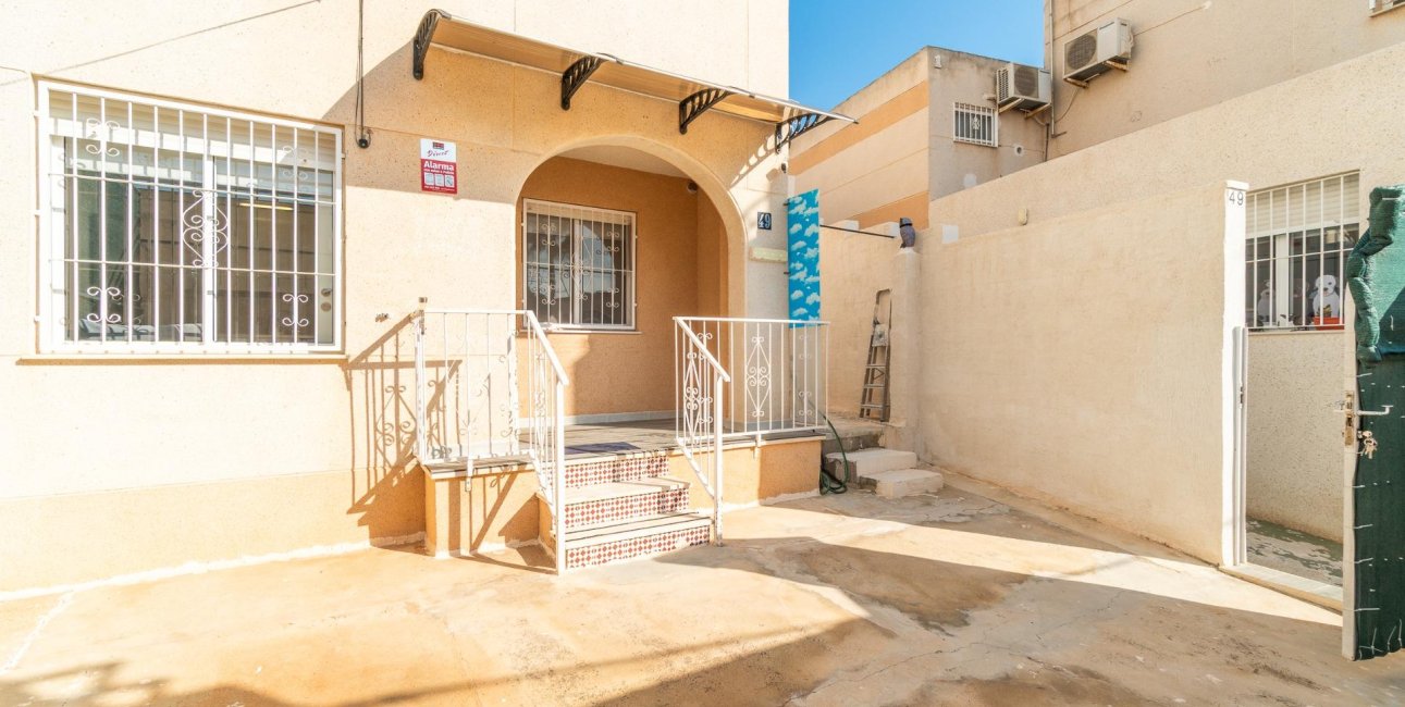 Resale - Bungalow -
Torrevieja - Los Balcones - Los Altos del Edén
