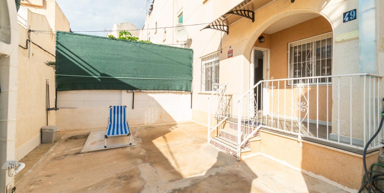 Resale - Bungalow -
Torrevieja - Los Balcones - Los Altos del Edén