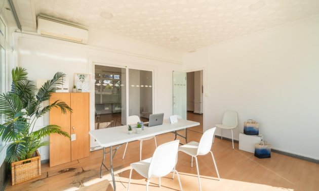 Wynajem długoterminowy - Lokal handlowy -
Orihuela Costa - La Zenia