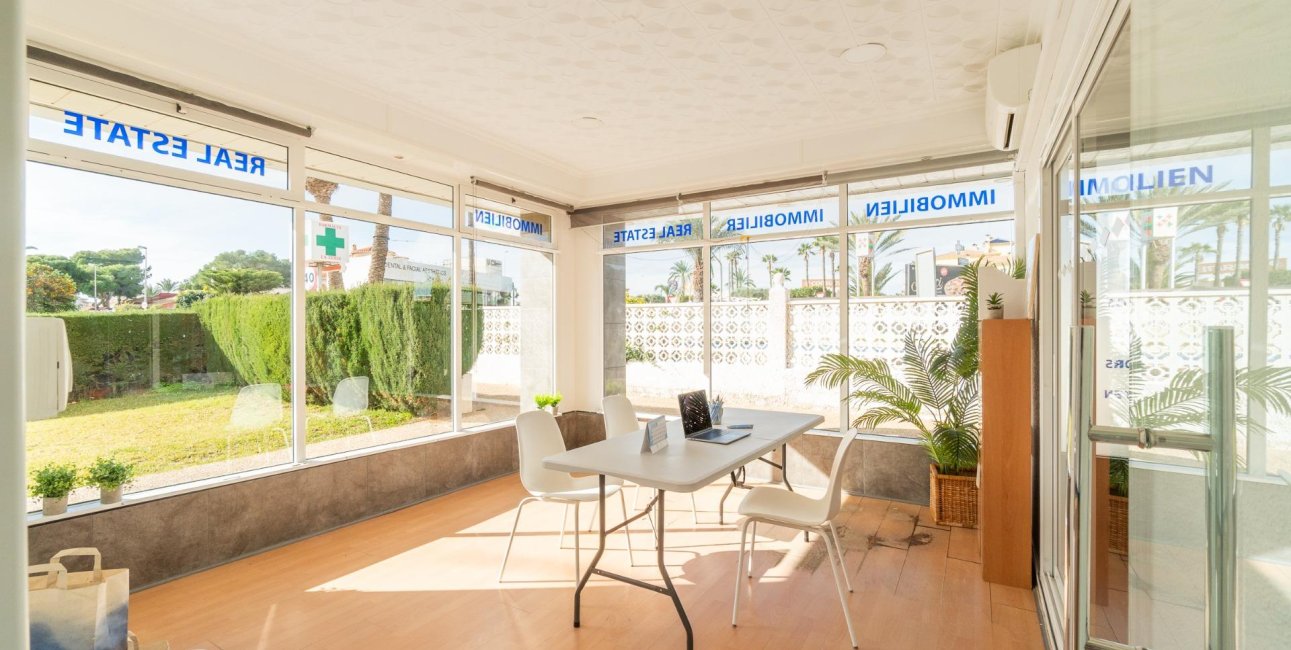 Wynajem długoterminowy - Lokal handlowy -
Orihuela Costa - La Zenia