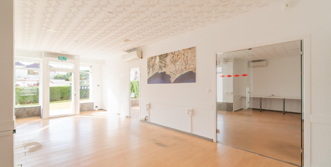 Wynajem długoterminowy - Lokal handlowy -
Orihuela Costa - La Zenia