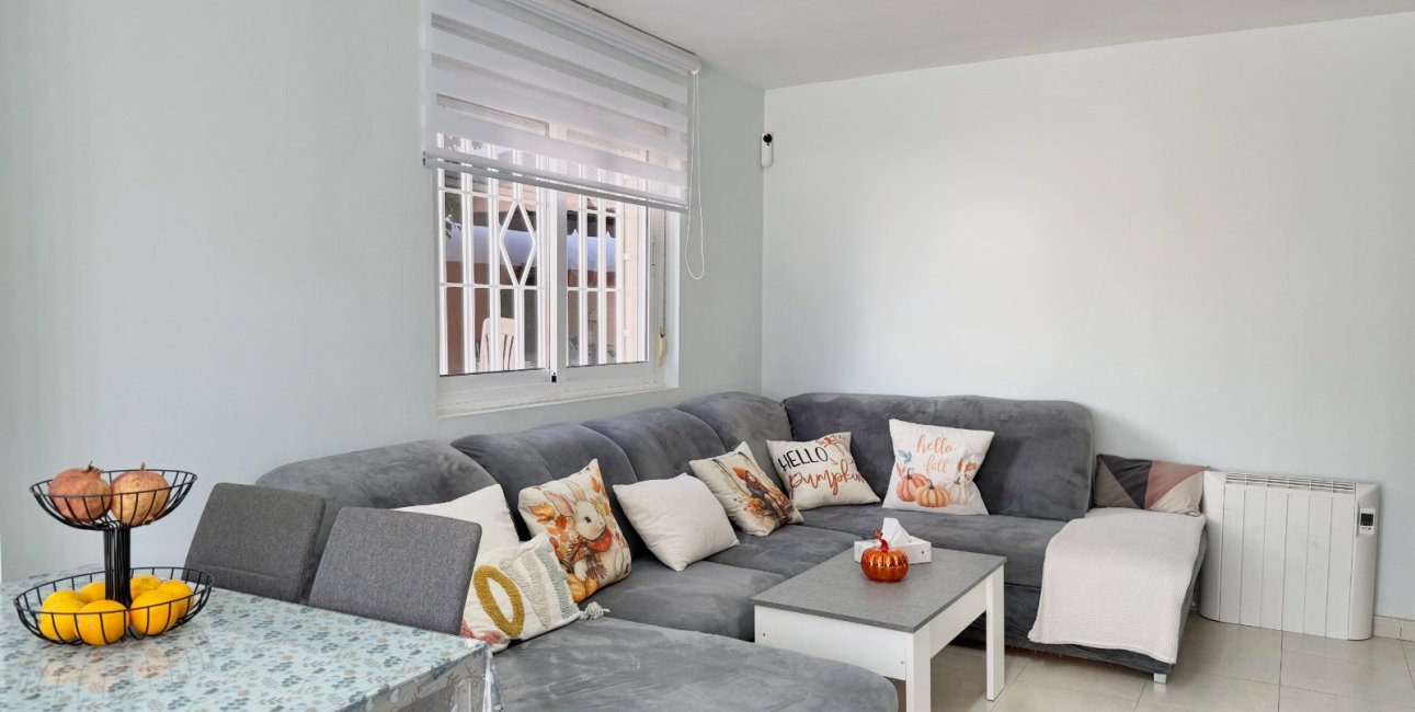 Resale - Townhouse -
Ciudad Quesada - Doña Pepa