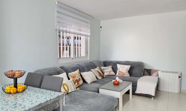 Resale - Townhouse -
Ciudad Quesada - Doña Pepa