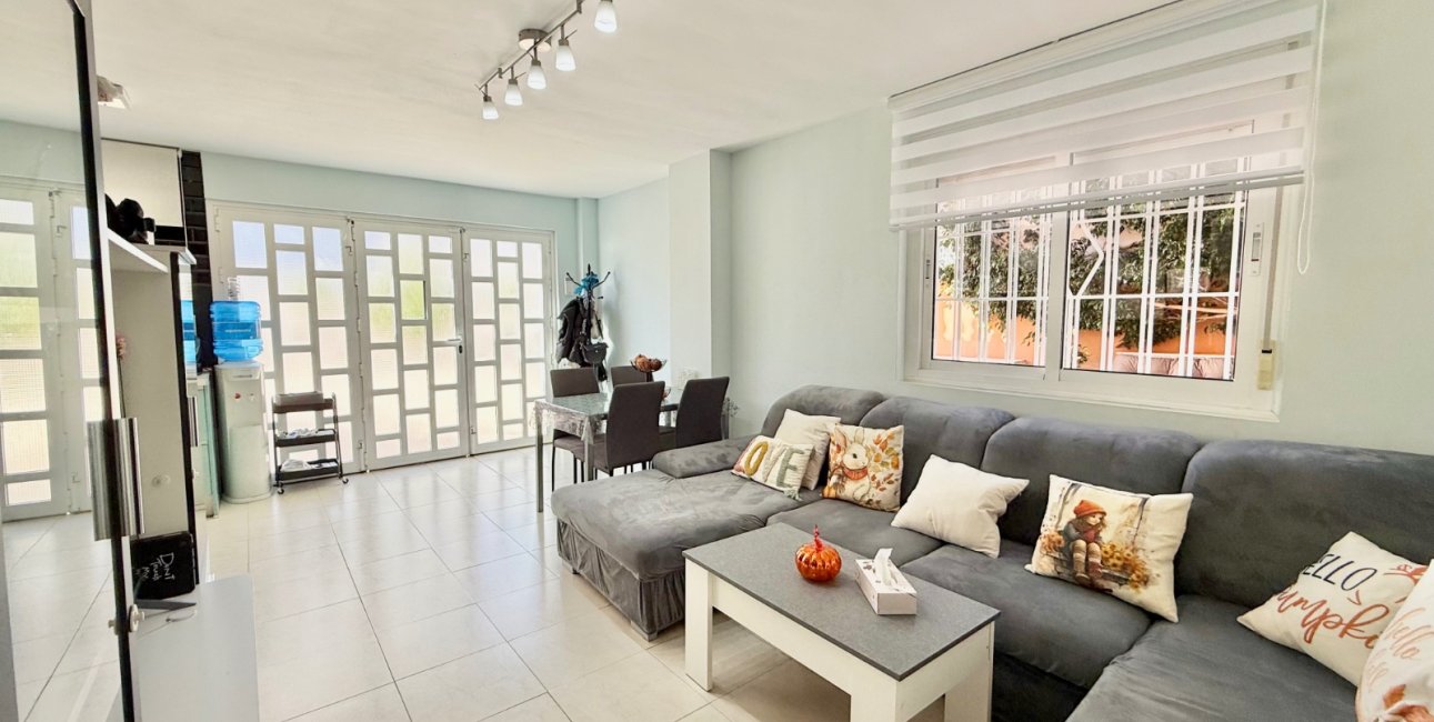 Resale - Townhouse -
Ciudad Quesada - Doña Pepa