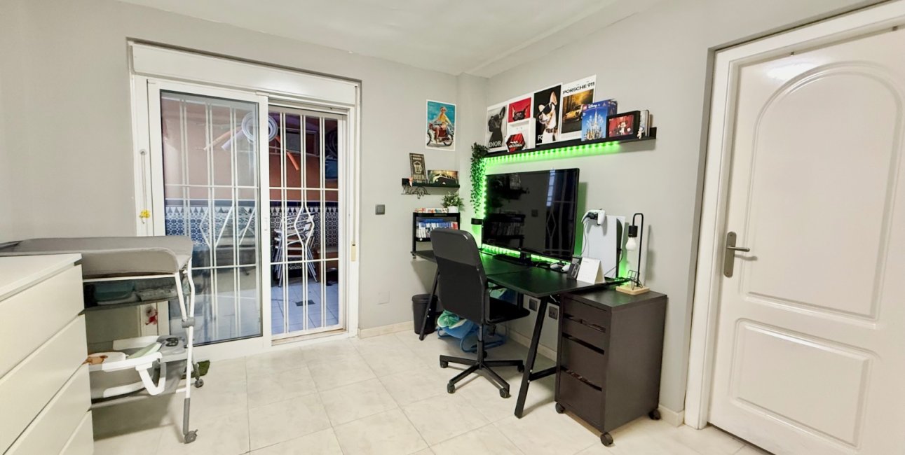 Resale - Townhouse -
Ciudad Quesada - Doña Pepa