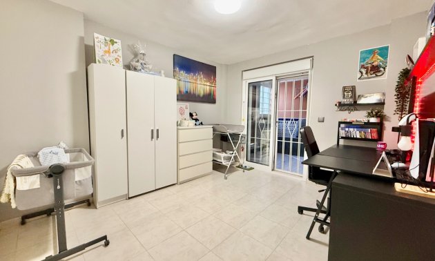 Resale - Townhouse -
Ciudad Quesada - Doña Pepa